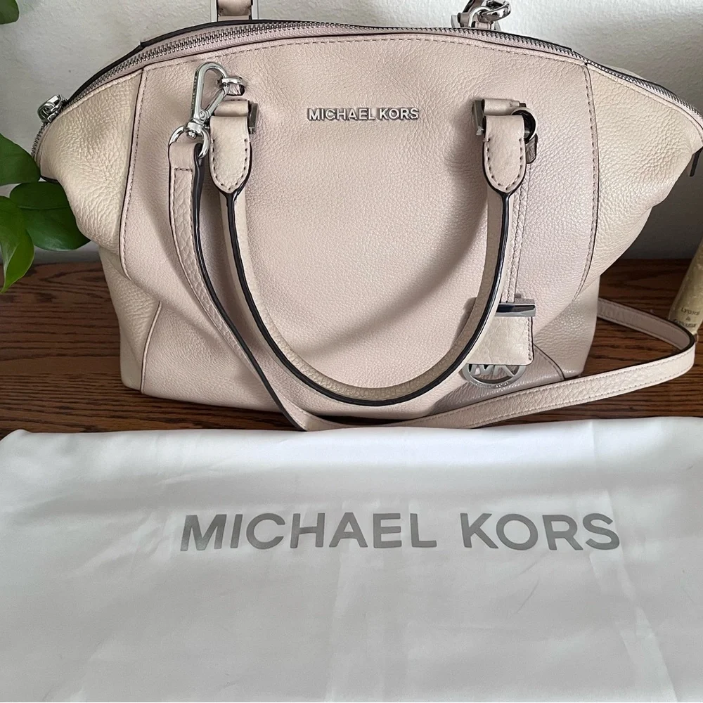 Coach Handbag - Picture 12 of 12